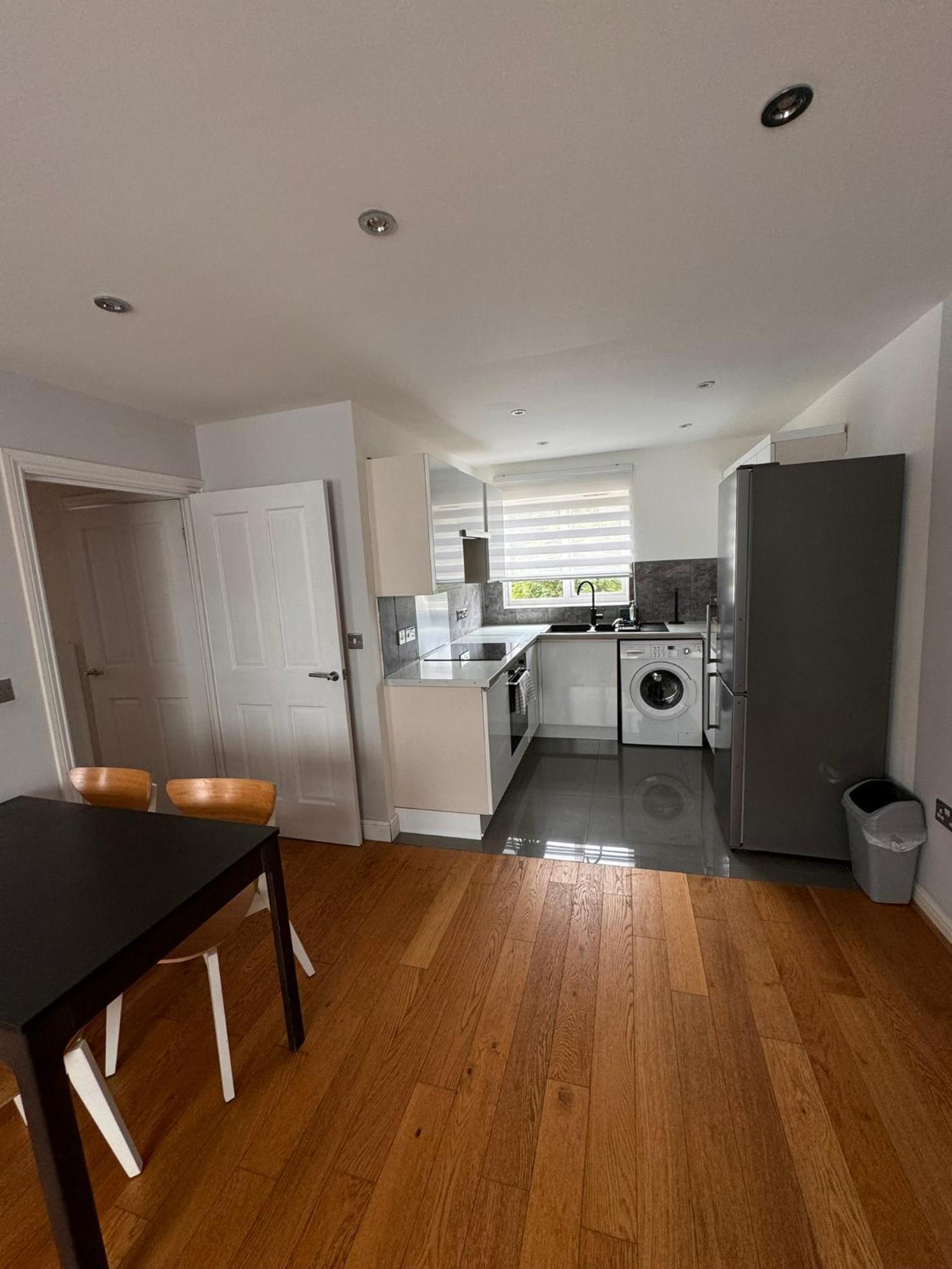 2-Bedroom Flat Walking Distance To Excel London - Perfect Location! Exterior foto