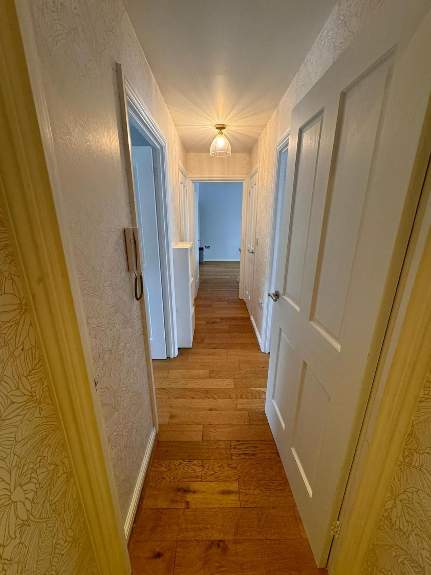 2-Bedroom Flat Walking Distance To Excel London - Perfect Location! Exterior foto
